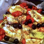 Dorsz zapiekany z warzywami i oliwkami