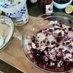 Grecka sałatka z burakami na gęstym jogurcie