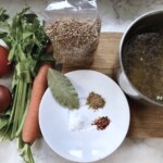 Grecka zupa soczewicowa z anchois i oliwkami składniki