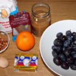 Kruszonka ze śliwkami i lodami z pistacji składniki