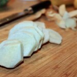 imbir pokrojony w plastry