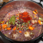 Ogony wołowe duszone w winie z rozmarynem