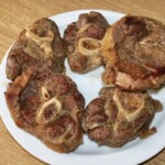 przesmażone plastry giczy cielęcej ossobuco