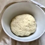 Pizza podpłomyk gotowe ciasto