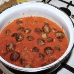 Pulpety w sosie pomidorowym z cynamonem