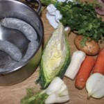 Szybka zupa jarzynowa z kapustą na kiełbasie składniki