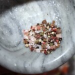 suche przyprawy w moździerzu