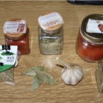 Zupa fasolowa na wędzonym kurczaku z warzywami składniki