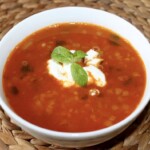 Zupa z soczewicy po turecku z miętą