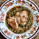 Duszony kurczak z fasolką szparagową i groszkiem