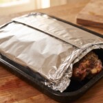 jagnięcina pieczona w kawałku pod folią aluminiową