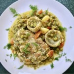 Kotlety wieprzowe duszone z karczochami