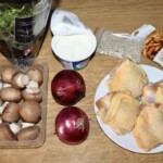 Kurczak duszony w cebuli z pieczarkami składniki