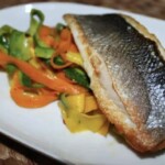 filet z lab raksa podany z tagliatelle z warzyw