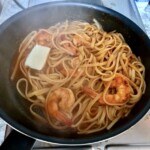 Linguine z krewetkami w pomidorach garidomakaronada