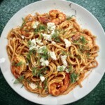 Linguine z krewetkami w pomidorach garidomakaronada