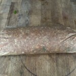 meatloaf z ziołami przygotowany do pieczenia