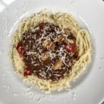 Spaghetti z sosem z Krety