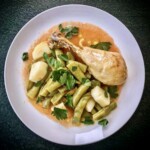 Udko z kurczaka duszone z fasolką i ziemniakami