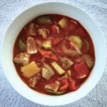 Wieprzowina duszona z papryką i pomidorami