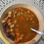 Zupa gulaszowa z ciecierzycą składniki
