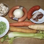 Zupa jarzynowa z kiełbasą i boczkiem składniki