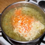 Zupa ogórkowa z kurczakiem