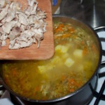 Zupa ogórkowa z kurczakiem