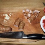 kiełbasa śląska krojona jest na plasterki