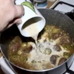 Duszony indyk z brukselką i włoską pancettą