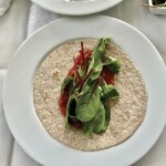 Fajitas drobiowa z warzywami TexMex na talerzu