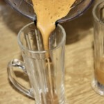 Kawa frappe mrożona w greckim stylu