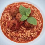 Keftedakia pulpety mięsne w pomidorach z Grecji