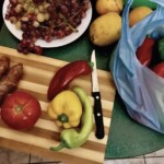 Kiełbasa duszona z papryką i oregano w pomidorach składniki