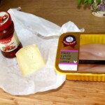 Kieszonki z kurczaka podane z puree z ciecierzycy składniki