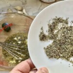 suszone oregano na talerzyku