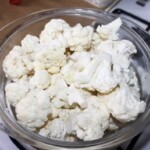 różyczki z kalafiora w urządzeniu parującym