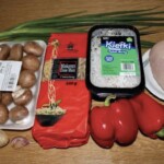 Kurczak chow mein z grzybami danie z woka składniki