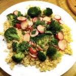 Kurczak z brokułami i kaszą bulgur