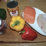 Łosoś z piekarnika podany z ciecierzycą na gęsto składniki