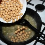 przygotowanie ciecierzycy na gęsto na małej patelni