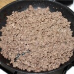 mięso mielone smaży się na patelni