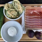 Makaron z cukinią szynką dojrzewającą i figami składniki