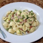 Makaron z groszkiem i szynką szwarcwaldzką