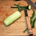 obieranie i krojenie ogórka