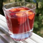 Sangria lekkie wino na lato z owocami