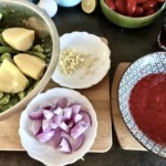 Warzywa duszone w sosie pomidorowym składniki