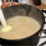 miksowanie zupy fasolowej blenderem