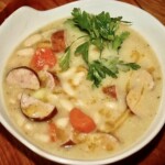 Zupa fasolowa z warzywami na boczku wędzonym