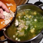 Zupa jarzynowa ze szpinakiem na kurczaku